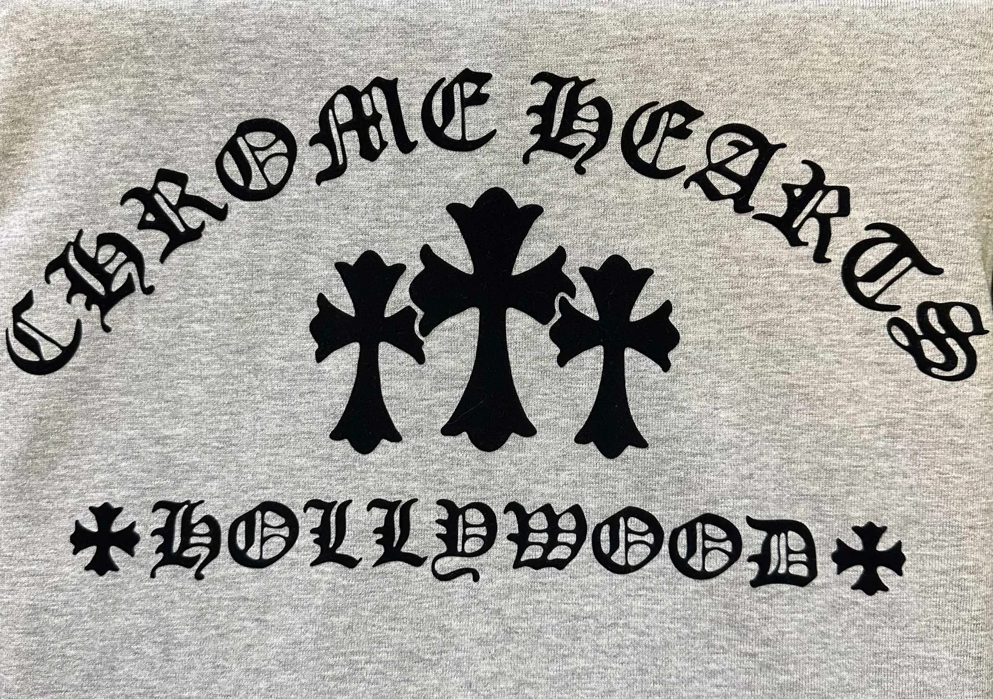 P270 Chrome Hearts 25ss cross flocking printed round neck short-sleeved T-shirt. Fabric is high-definition, super heavyweight cotton, double yarn compact Xinjiang cotton, weight 400g, matched with 2*2 Salona ribs 420g, clean cloth, clear cloth texture, tight feel, stiff, high color fastness, no deformation, no discoloration, custom hardware, thread, accessories, alignment, same style for men and women -Color: black white Gray -Size: XS S M L XL